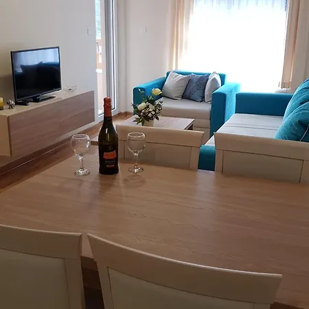 Πανσιόν Vip Nole *