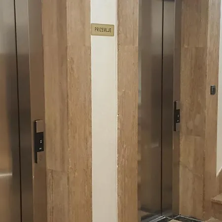 Πανσιόν Vip Nole Ζλάτιμπορ